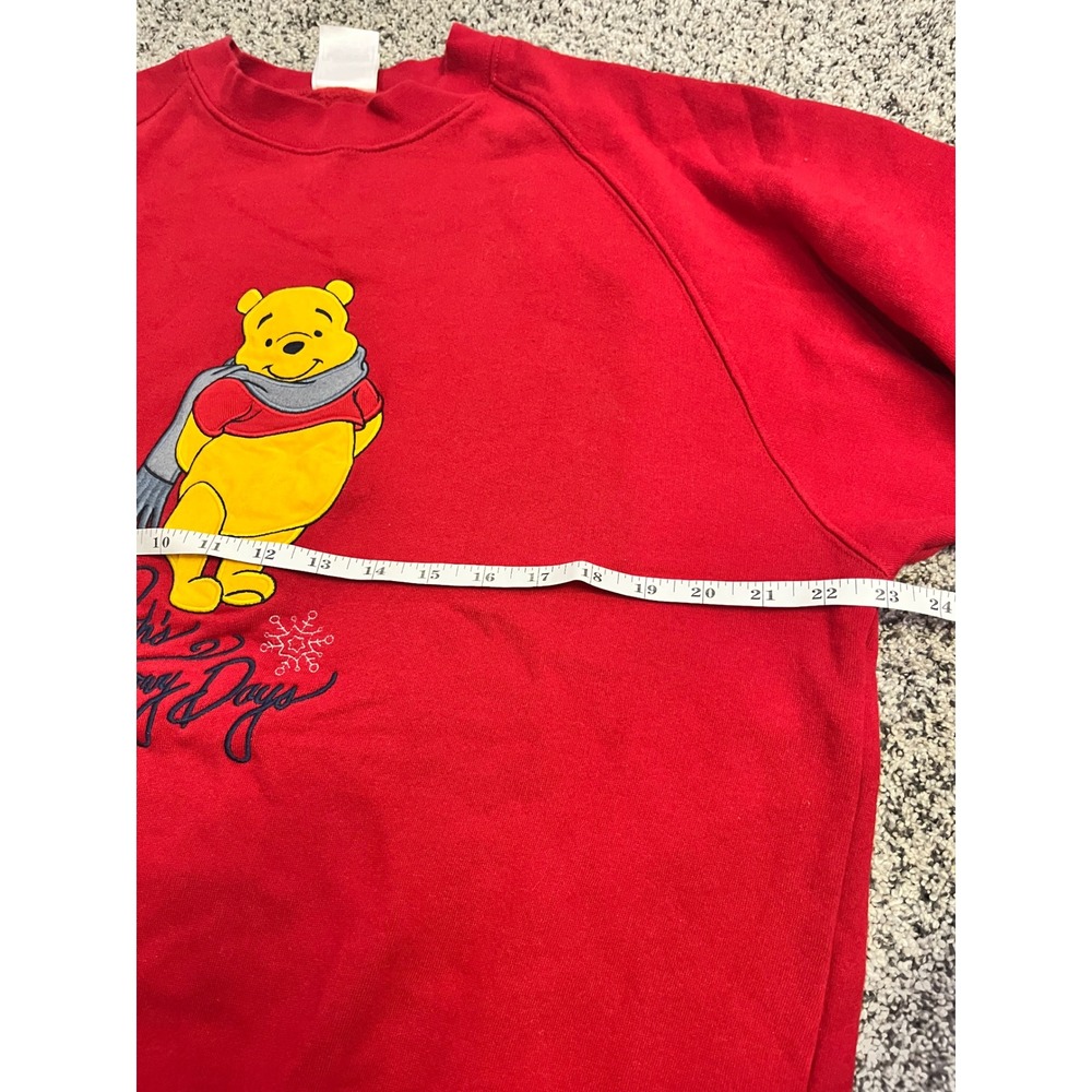 Disney Store Winnie the Pooh Poohs Snowy Days Red Sweatshirt Size Medium Vintage - Picture 7 of 11